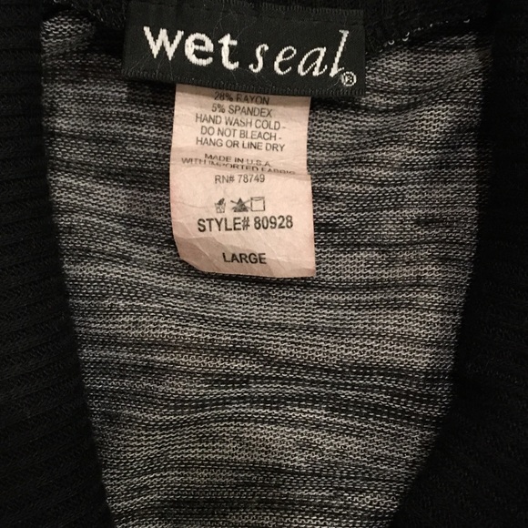 Women’s Wet Seal Sweater Black/Gray Long Sleeve - Picture 4 of 6